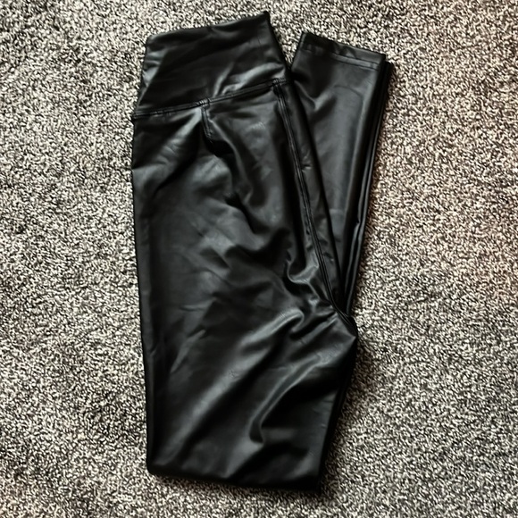 Aerie Offline faux leather leggings size Small Short/petite - Picture 1 of 3